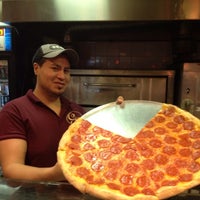 Снимок сделан в Giuseppe&amp;#39;s Pizza пользователем Dave A. 2/11/2012