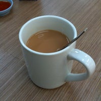 Photo taken at 长城美华 Coffee Shop (CCMW) by 🎈 Alan 🐶 L. on 8/26/2011