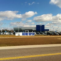 Photo taken at Mungenast Hyundai by Scott W. on 3/3/2012