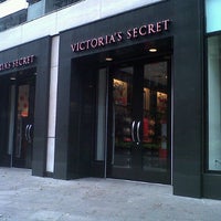 Photo taken at Victoria&amp;#39;s Secret PINK by Alipe on 9/3/2012