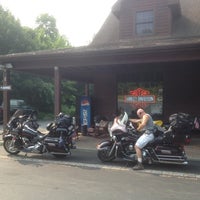 Foto tomada en Brunswick Harley-Davidson  por Bob S. el 7/13/2012