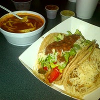 5/9/2012 tarihinde Lindsey P.ziyaretçi tarafından Bravo Tacos'de çekilen fotoğraf