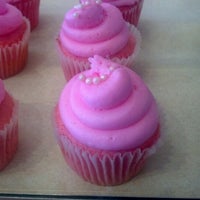 Foto tirada no(a) Ms. Goody Cupcake por Nichole A. em 9/8/2012