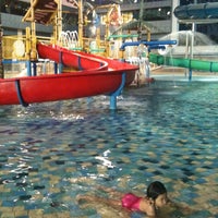 Photo taken at Jurong West Pool by Bubu C. on 5/18/2012