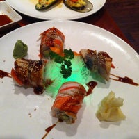 Снимок сделан в Mizu Japanese Steak House пользователем Stephanie J. 5/28/2012