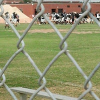 Foto tirada no(a) Westside High School por john h. em 5/1/2012