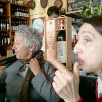 4/15/2012 tarihinde Gabriella S.ziyaretçi tarafından L&amp;#39;Osteria Del Forno'de çekilen fotoğraf