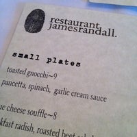 Das Foto wurde bei Restaurant James Randall von Allison M. am 8/19/2012 aufgenommen