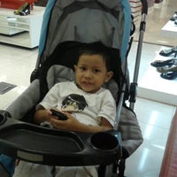 Review Charles & Keith