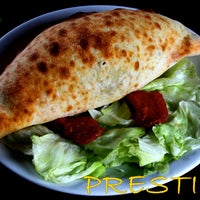 รูปภาพถ่ายที่ Prestíssimo Pizza Bar โดย Prestíssimo Pizza Bar เมื่อ 8/2/2012