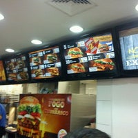 Photo taken at Burger King by Ricardo O. on 12/5/2011