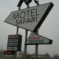Снимок сделан в Motel Safari пользователем Joe B. 12/19/2011