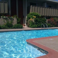 Photo taken at Villa Napoli - At The Pool by MJ. on 7/22/2011