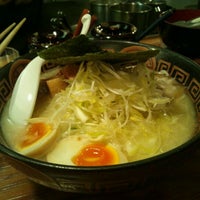 Photo taken at 九州らーめん 丸當 by Kei Y. on 1/20/2012