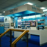 Photo taken at WHSmith by Bill 熊. on 9/4/2012