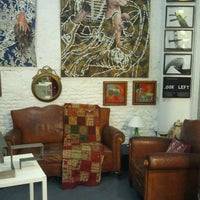 รูปภาพถ่ายที่ Wabi Sabi Shop Gallery โดย Nacho M. เมื่อ 3/7/2012