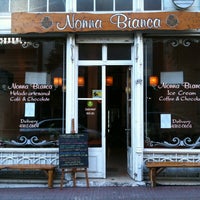 Photo taken at Nonna Bianca by Su L. on 8/31/2012