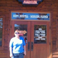 Photo taken at Texas Roadhouse by Blenderboy on 10/3/2011