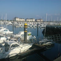 รูปภาพถ่ายที่ Puerto Deportivo Marina Del Cantabrico โดย Ramiro G. เมื่อ 1/12/2012