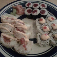 Снимок сделан в Happy Fish Sushi пользователем Matt V. 9/14/2011