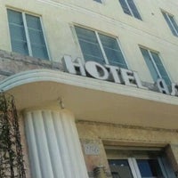 Foto scattata a Hotel Astor da jessica y. il 1/19/2012