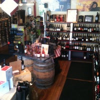 8/17/2011 tarihinde Leo B.ziyaretçi tarafından Amendment XXI Wine &amp; Spirits'de çekilen fotoğraf