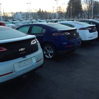 รูปภาพถ่ายที่ DeNooyer Chevrolet โดย Todd B. เมื่อ 1/11/2012