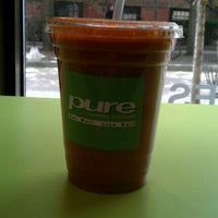 Foto tirada no(a) Pure Health Lounge por Alan Z. em 4/30/2012