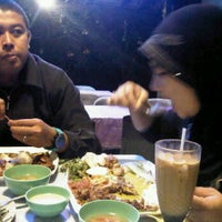 Photo taken at Seribu Bintang Restaurant, Bintulu by Ary L. on 11/29/2011