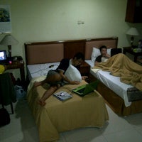 Photo taken at Kamar 514, Hotel Lembah Hijau, Pusdiklat BRI, Ragunan by Naufal Z. on 1/10/2012
