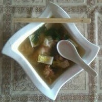 Das Foto wurde bei Laddawan’s Phuket Monkey Thai Cuisine von Andy W. am 4/11/2012 aufgenommen