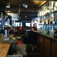 Foto tirada no(a) Roadhouse Bar &amp;amp; Grill por Meliss &amp;amp; Woody J. em 8/10/2012