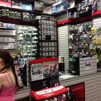Photo taken at GameStop by Alonso B. on 6/22/2012