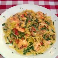 Foto diambil di Spaghetti Bender Restaurant oleh Michael H. pada 3/2/2012