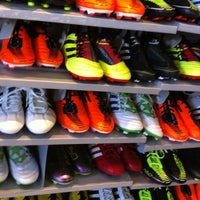 Adidas Outlet - 1 tip de 92 visitantes