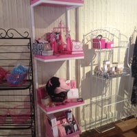รูปภาพถ่ายที่ Gem Craft Boutique โดย Deborah O. เมื่อ 6/3/2012