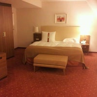 Photo taken at Holiday Inn by Jaap N. on 1/10/2012