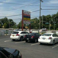 7/5/2012 tarihinde Peggy B.ziyaretçi tarafından Heartland Bagels - Richmond Ave'de çekilen fotoğraf