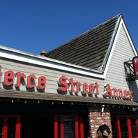 Foto tirada no(a) Pierce Street Annex por Jeff H. em 4/7/2012
