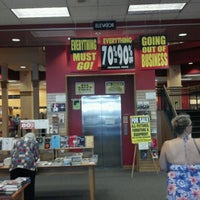 Photo taken at Borders Bookstore by Michael S. on 9/10/2011