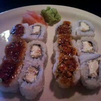 Foto tirada no(a) Sushi Bites por Margaret J. em 12/28/2011
