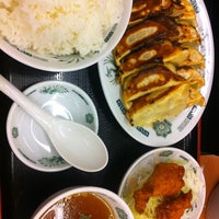 Photo taken at 日高屋 飯田橋店 by Fukio H. on 6/19/2012