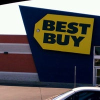 Photo taken at Best Buy by Paul F. on 1/6/2012