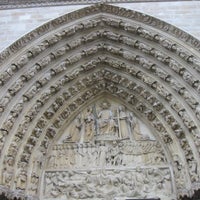 Photo taken at Sainte-Chapelle by Karina S. on 12/31/2011