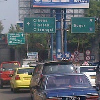 Photo taken at Jalan Raya Alternatif Cibubur (Trans Yogie) by Yandri H. on 8/15/2012