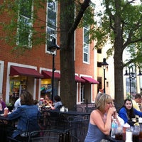 Foto diambil di The Nook Restaurant oleh lindsay b. pada 7/21/2012