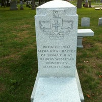 Foto tirada no(a) Evergreen Memorial Cemetery por Sean B. em 8/31/2012