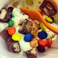 Foto tirada no(a) Orange Leaf Frozen Yogurt por Ozzy em 7/24/2012