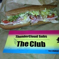 Снимок сделан в Thundercloud Subs пользователем Dion T. 2/9/2012
