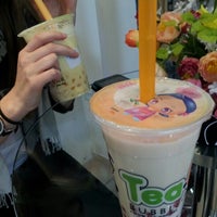 Photo taken at Tea One by Bach N. on 6/6/2012